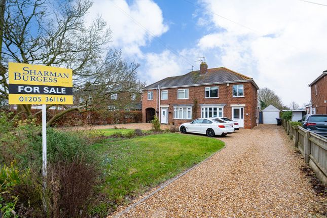 3 bed property, in Willoughby Road, £215,000