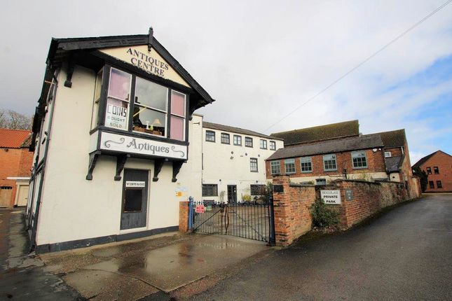 2 bed property, in Bridge Street, £585,000