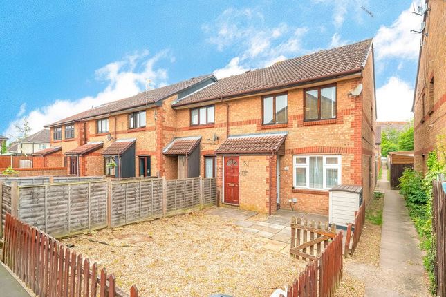 1 bed property, in Hawthorne Crescent, £250,000