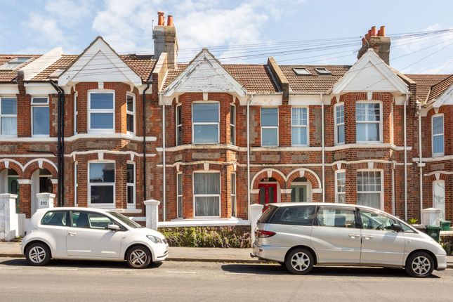 3 bed property, in Queens Park Road, £500,000