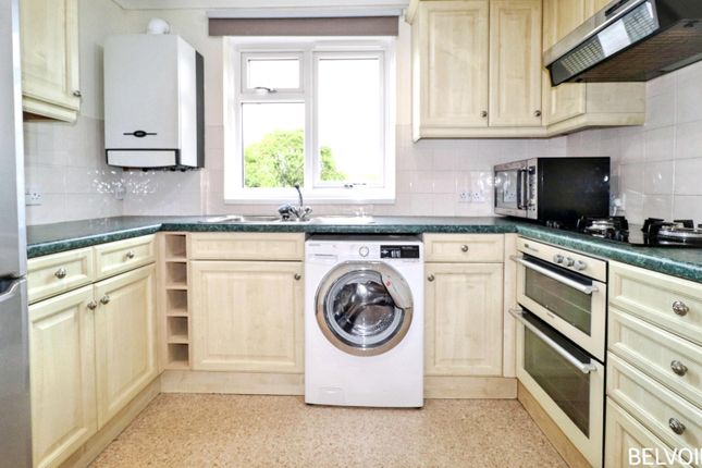 2 bed property, in Bryn Pinwydden, £160,000