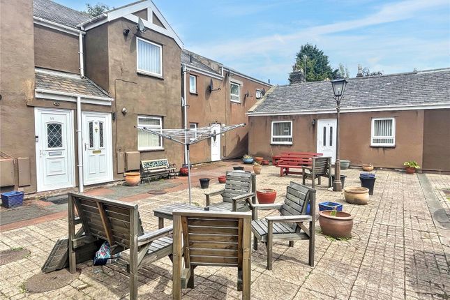 1 bed property, in Dene Mews, £40,000