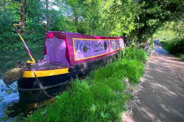 1 bed property, in The Tow Path, £120,000