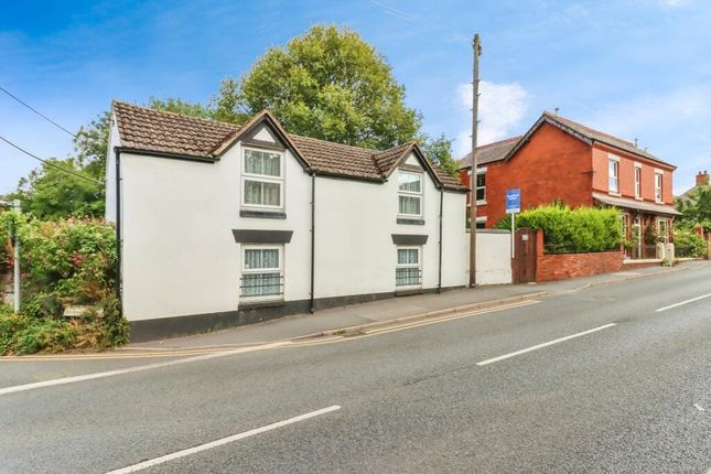 3 bed property, in Llangollen Road, £162,000
