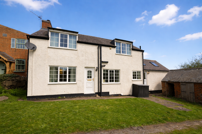 2 bed property, in The Green, £300,000