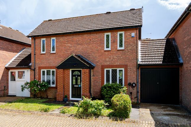 4 bed property, in Downland, £450,000