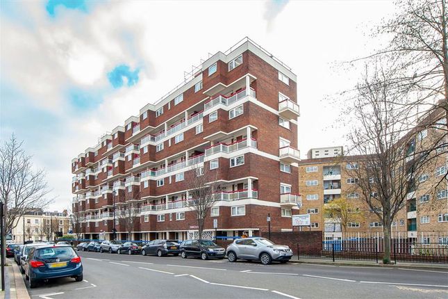 4 bed property, in Abbots Manor, £700,000