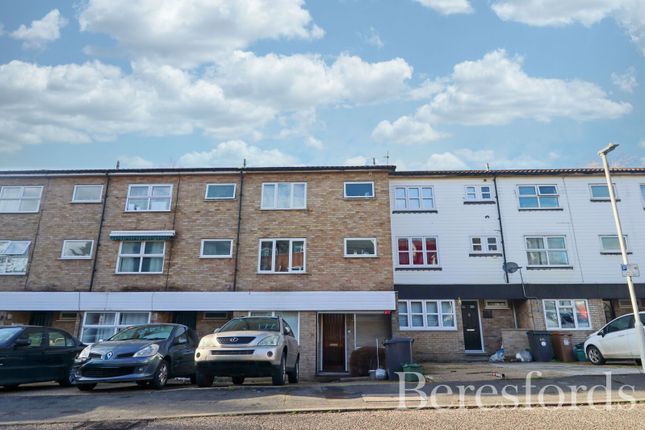 6 bed property, in Parklands Drive, £575,000