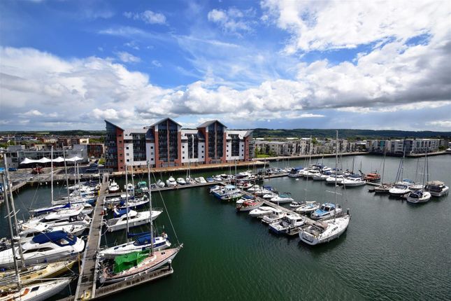 1 bed property, in Merchant Square, £205,000