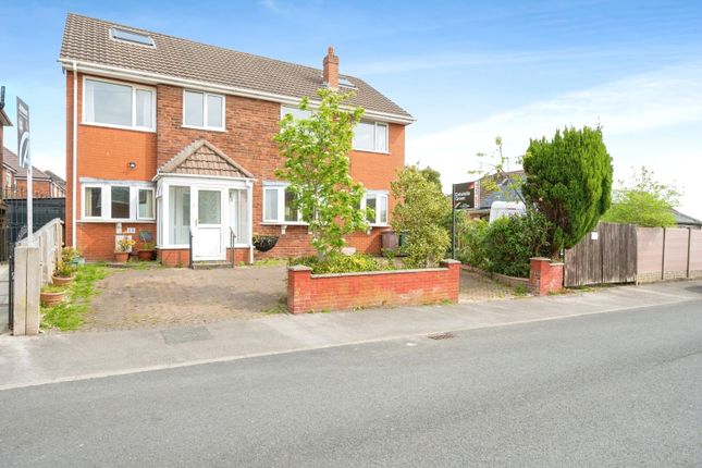 5 bed property, in Greenhill Road, £270,000