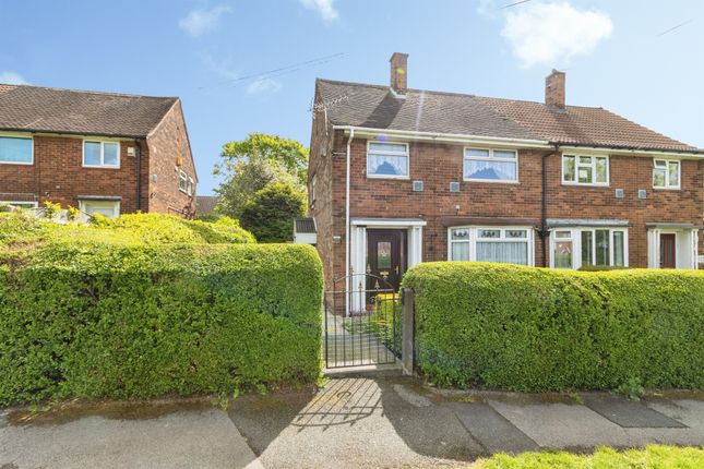 3 bed property, in York Road, £200,000
