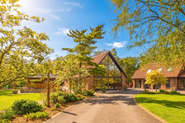 5 bed property, in Old Wood, £1,350,000