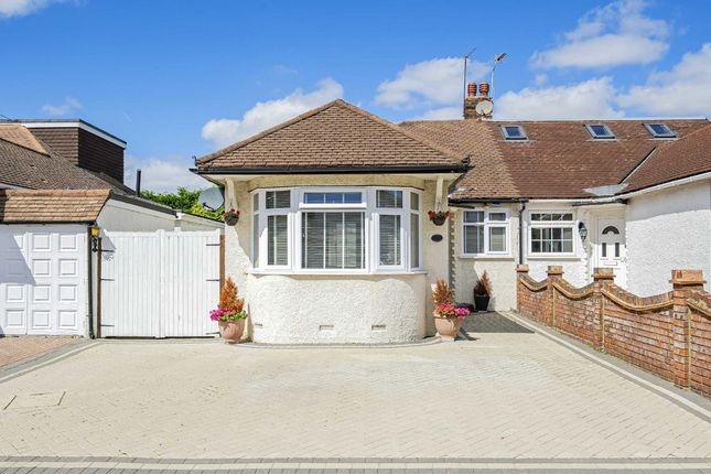 3 bed property, in Villiers Avenue, £560,000
