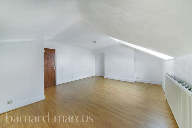 2 bed property, in London Road, £210,000