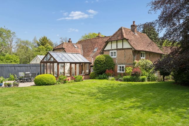 4 bed property, in Chartridge Lane, £950,000
