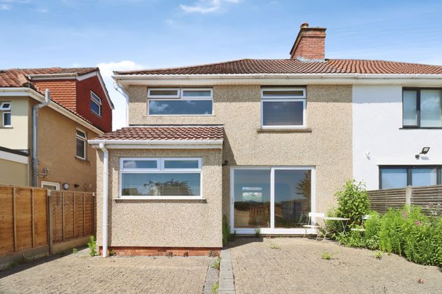 3 bed property, in Wesley Avenue, £350,000