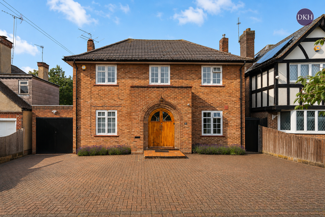 3 bed property, in Harford Drive, £1,250,000