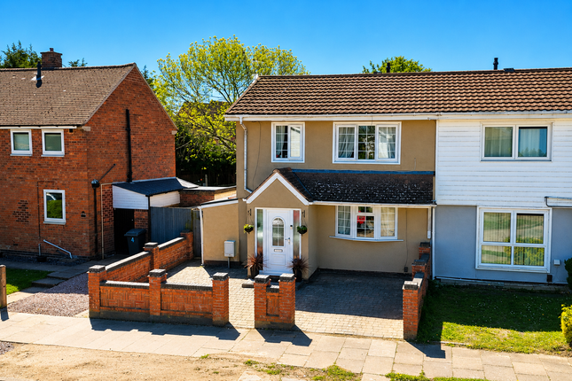 3 bed property, in Towle Road, £240,000