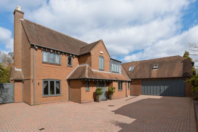 4 bed property, in Earlsmere, £1,500,000