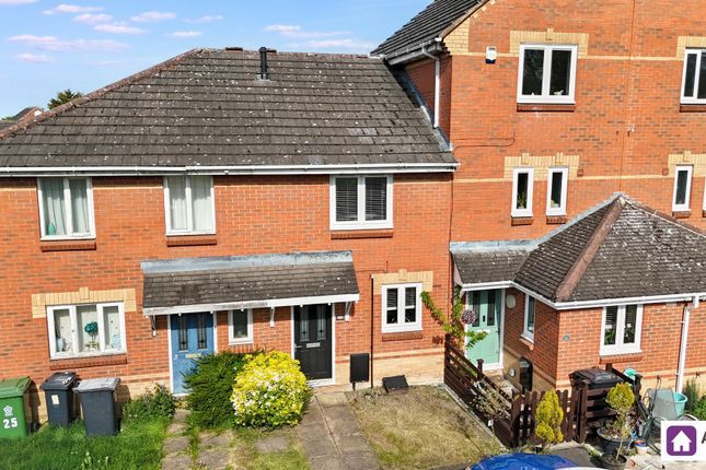 2 bed property, in Lords Avenue, £200,000