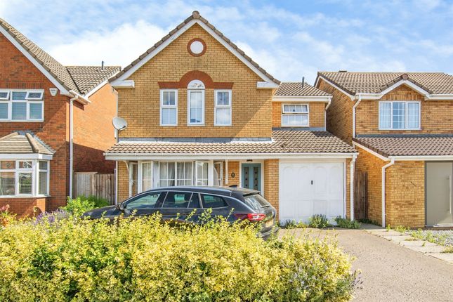 4 bed property, in Woodrush Road, £380,000