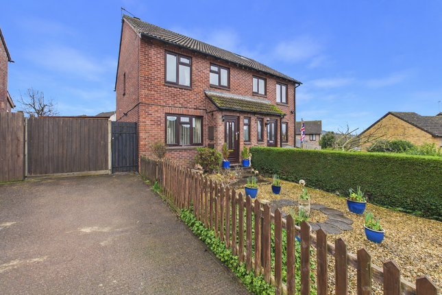 3 bed property, in High Meadow, £245,000