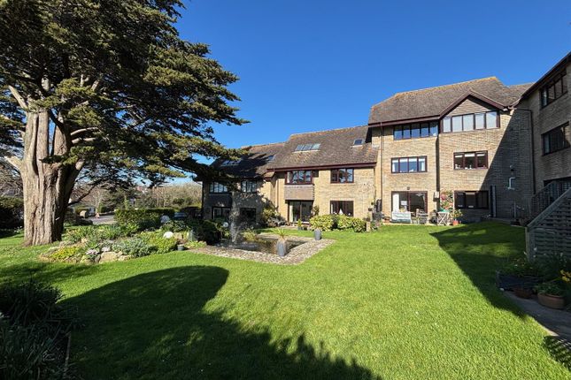 3 bed property, in Preston Road, £290,000