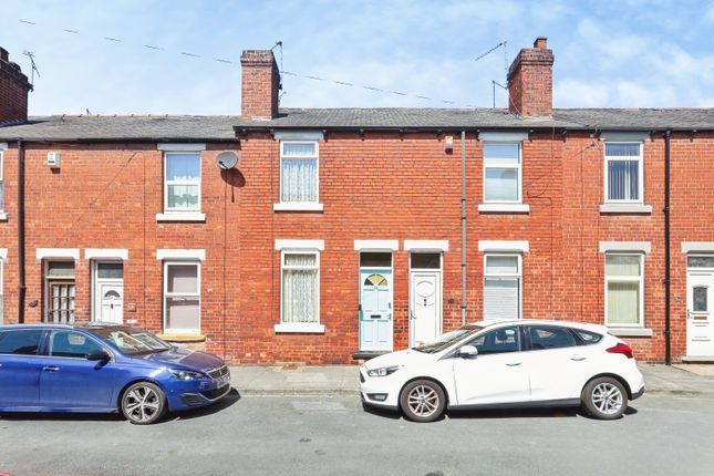 2 bed property, in Charles Street, £70,000