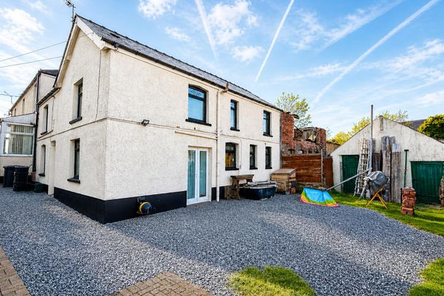 3 bed property, in Clarence Street, £285,000