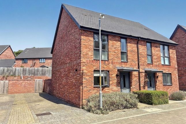 2 bed property, in John Haselden Crescent, £325,000