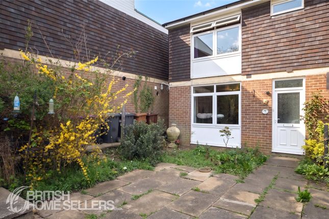 3 bed property, in Homefield Road, £385,000