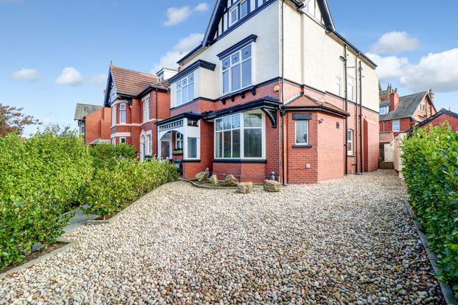 5 bed property, in Bromley Road, £650,000