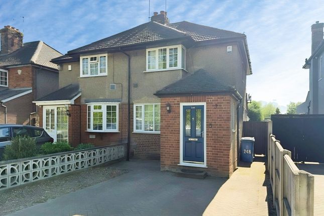 2 bed property, in Horton Road, £425,000