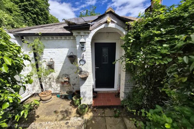 4 bed property, in New Way, £700,000