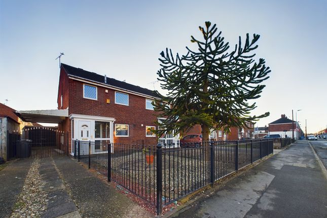 2 bed property, in Estcourt Street, £110,000