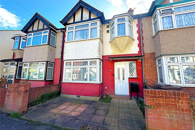 3 bed property, in Victoria Avenue, £500,000