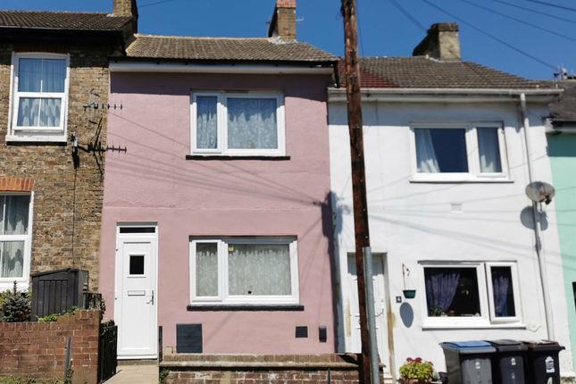 2 bed property, in Woods Place, £190,000