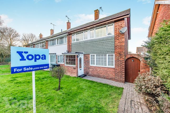 3 bed property, in Kemsley Close, £375,000