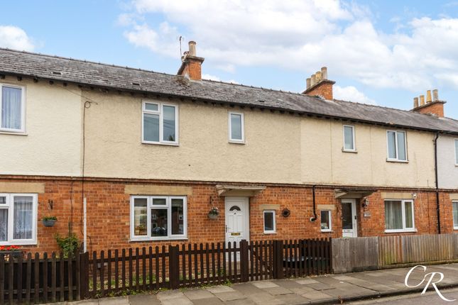 2 bed property, in Hope Street, £240,000
