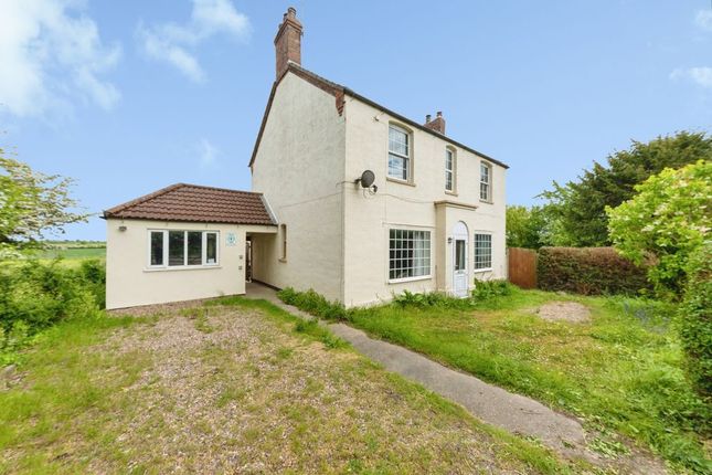 3 bed property, in Legbourne Road, £350,000