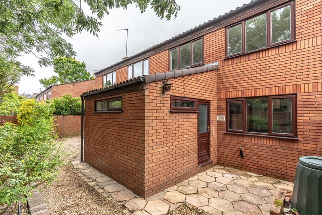 4 bed property, in Sandringham Park, £475,000