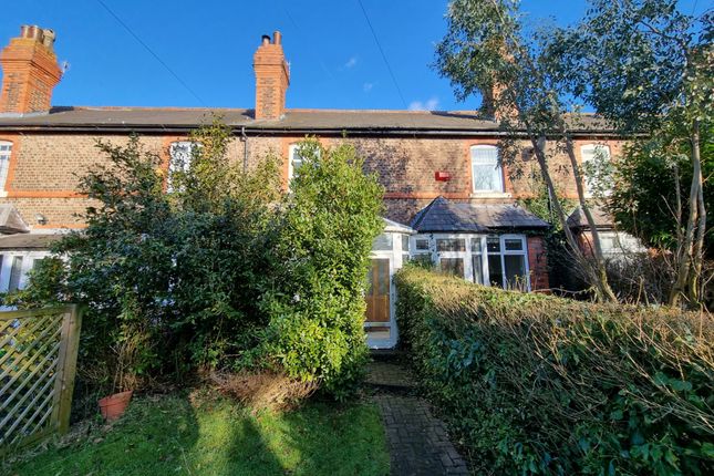 2 bed property, in Knutsford View, £325,000