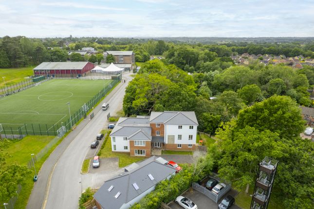 2 bed property, in Flat 1 The Mill At Homewood, £250,000