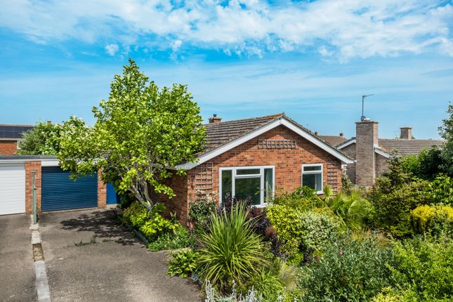 3 bed property, in Cromwell Park, £400,000