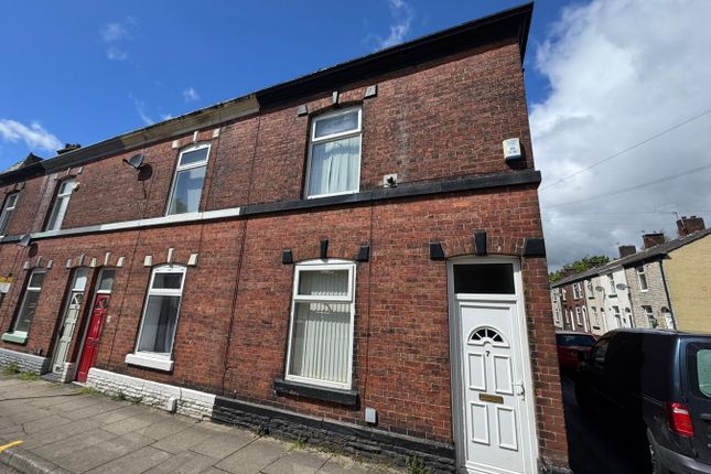 2 bed property, in Milltown Street, £160,000