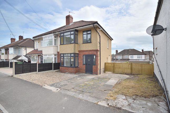 3 bed property, in Hampton Street, £350,000
