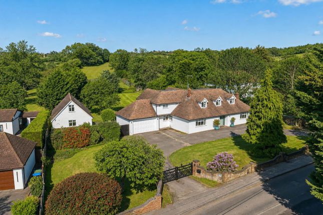 5 bed property, in Middle Street, £1,550,000