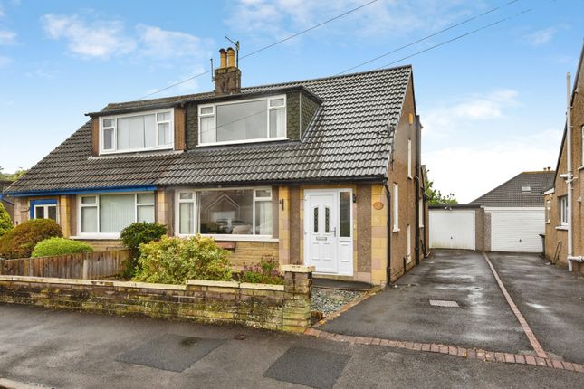 3 bed property, in Warwick Avenue, £210,000