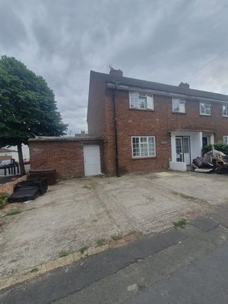 3 bed property, in Borthwick Road, £600,000