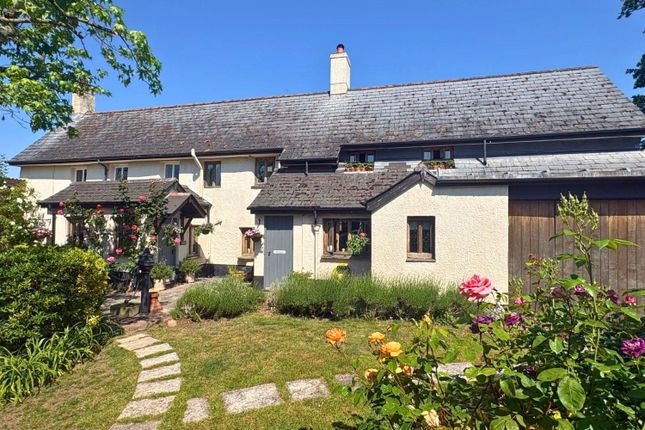 5 bed property, in Clyst St. Mary, £750,000